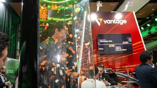 Vantage荣获2025厄瓜多尔财富博览会"最佳受监管交易平台"大奖
