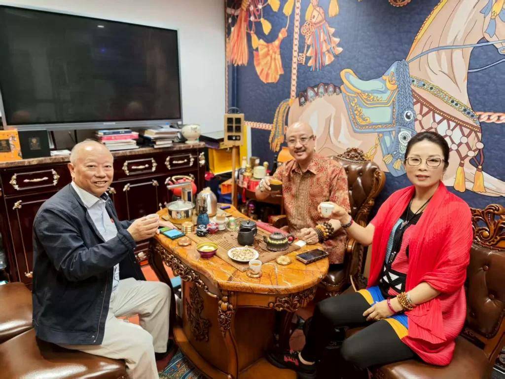 冯志坚率行业专家团与香港黄金交易所共促黄金稳定币全球服务体系