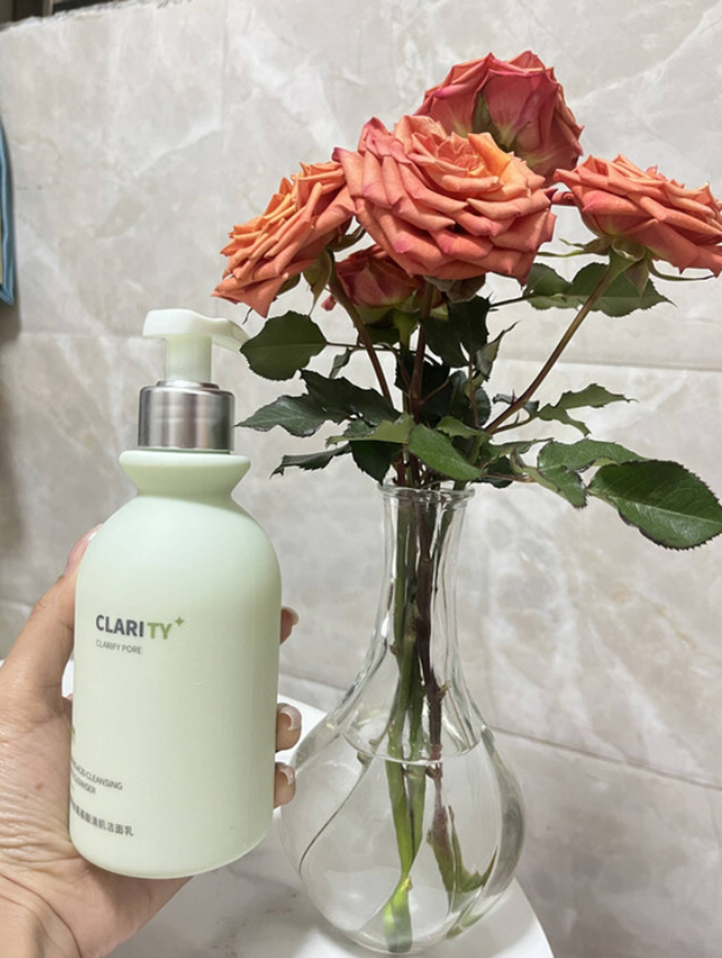 哪种洗面奶控油祛痘??痘肌清爽超给力