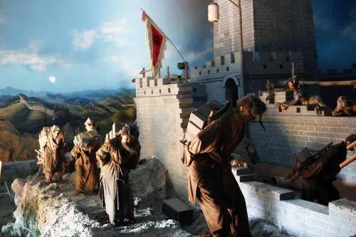 秦始皇修长城花了多少钱换算成人民币吓你一跳