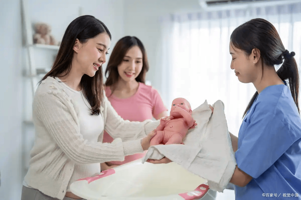 住家月嫂一个月多少钱