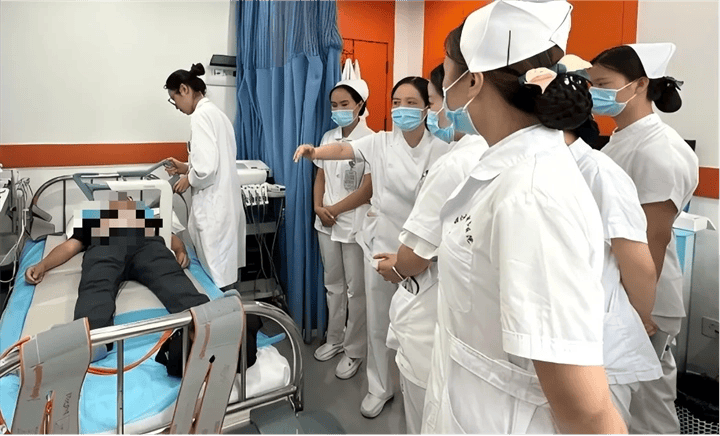 贵州:“1+9+N”一张网 织密“银龄幸福网”