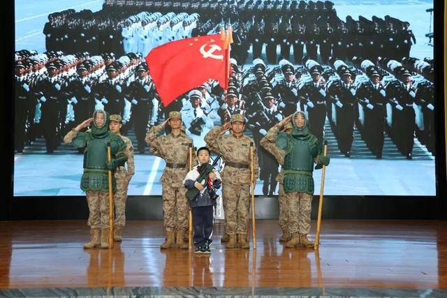 军人为何而战？9岁男孩回答全网刷屏