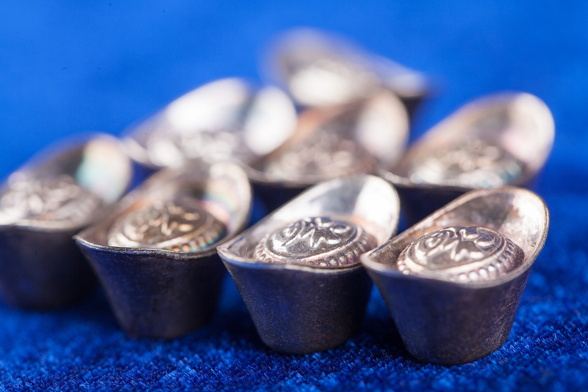 白银现货(白银现货暗盘)